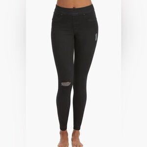 NWT SPANK Distressed Ankle Skinny Jeans